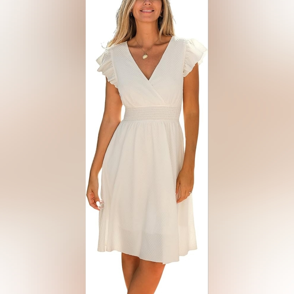 CUPSHE Women's Summer Dress, V-neck, flared sleeves, short A-line dress
